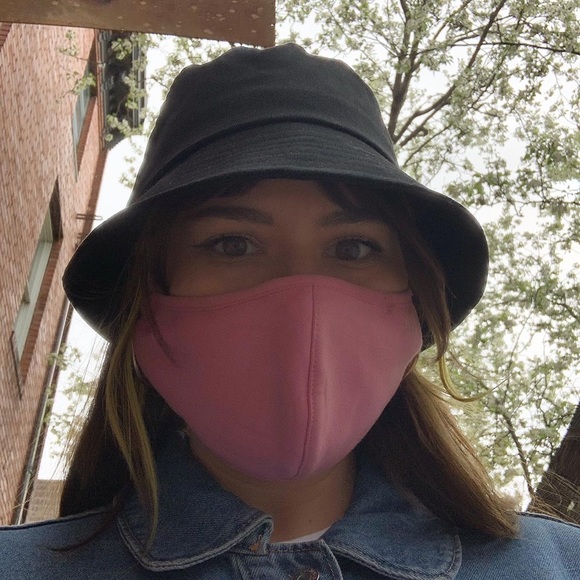 Meet your Posher, Beverly - Picture 1 of 1